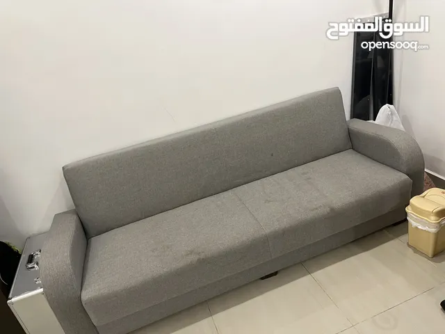 للبيع خزانه مع صوفا تصير سرير