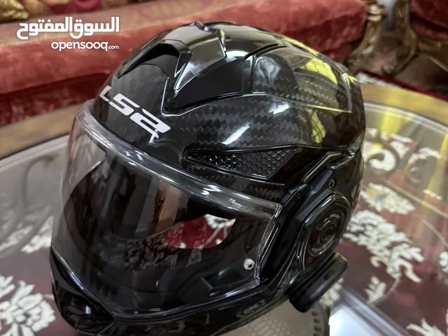 خوذة LS2 Carbon نظيفة ومعاها سماعات