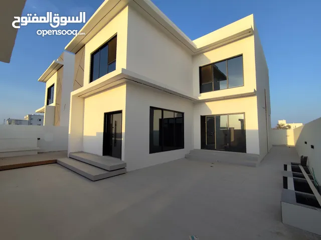 300 m2 4 Bedrooms Villa for Sale in Al Batinah Al Rumais