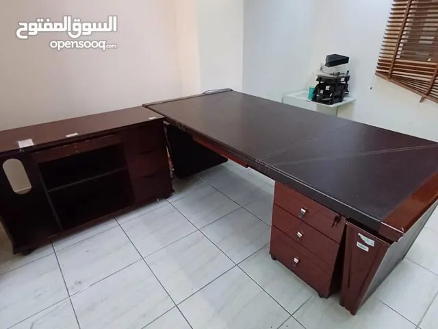 للبيع أثاث مكتبي بحاله ممتازه وأسعار مناسبه للجميع حياكم المحل توبلي قريب إكسترا