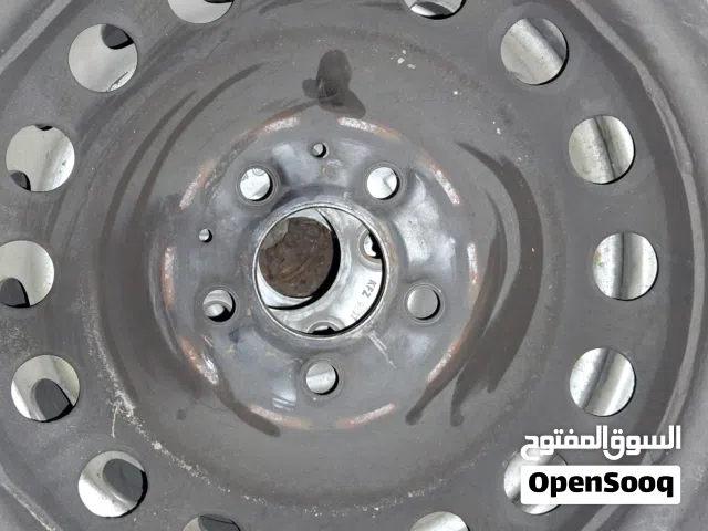 مركبة مستعملة عجلات 16 بوصة من علامة أخرى ذات حالة جيدة