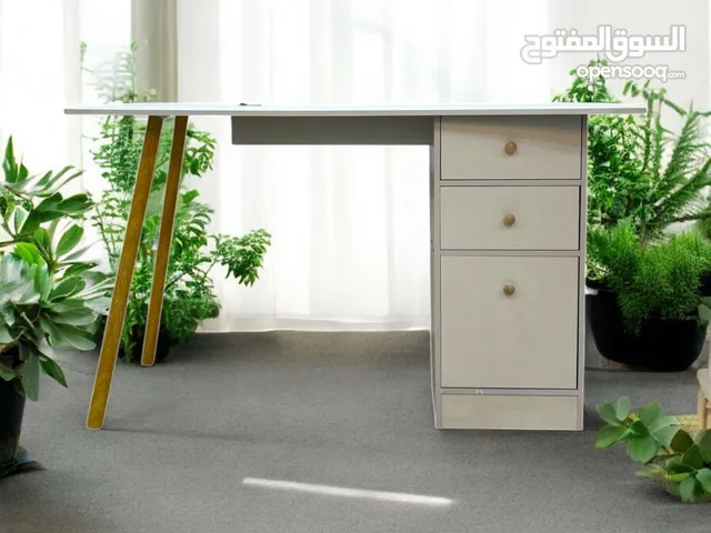 ميز حاسبة خشبي