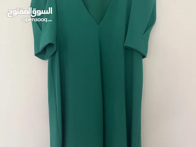 Forest green zara dress with puffy sleeves