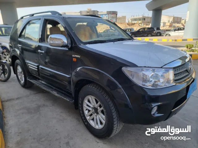 تويوتا فورشنر 2009 نظيف للبيع بسعر مغري