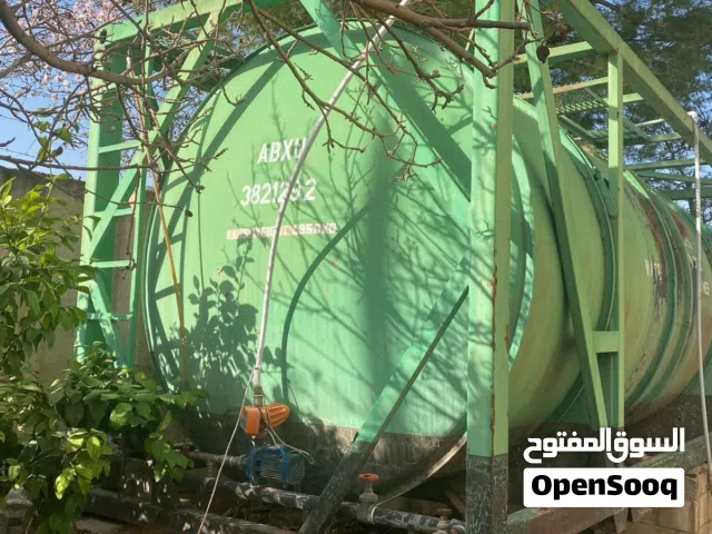 خزان ماء كبير للمزارع