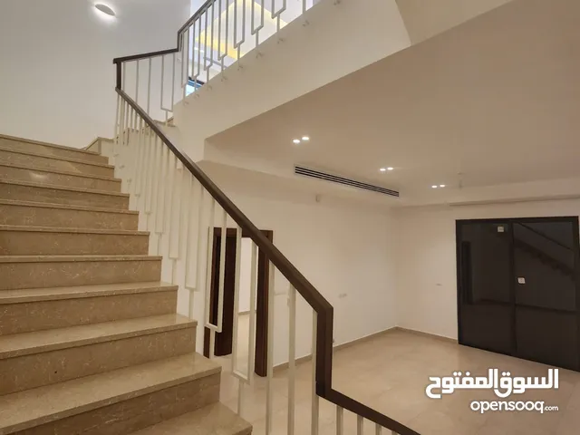 فيلا متلاصقة للبيع في عبدون - ref:14545