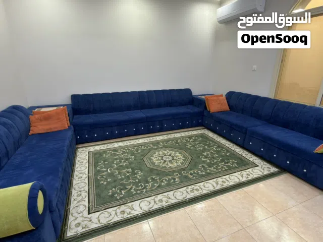 جلسة مستخدمة نظيفة