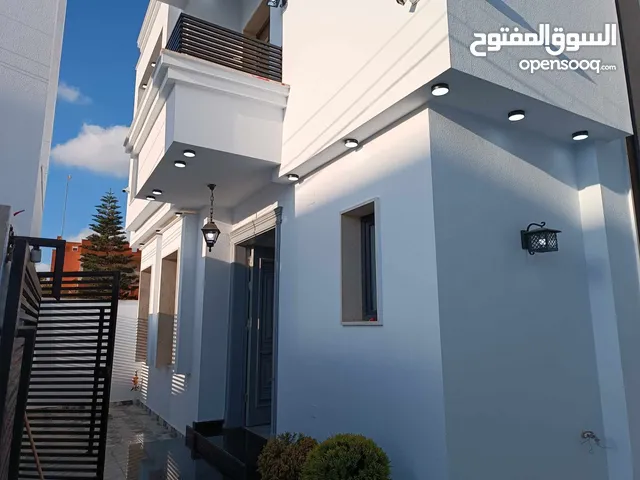 365m2 More than 6 bedrooms Townhouse for Sale in Tripoli Ain Zara