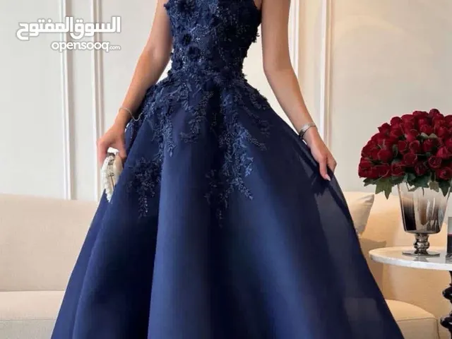 فستان كحلي فخم