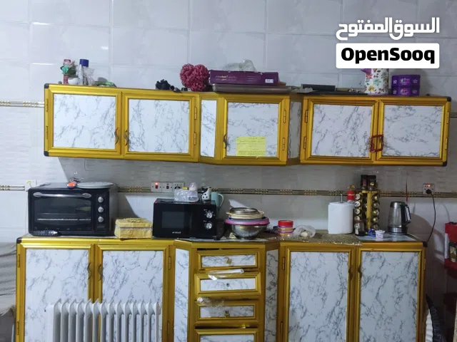 كاونتر مستخدم بس نضيف جدا  بدون سنك للبيع مستعجل القياس 290سم الطول السعر 1150نظيف جدا