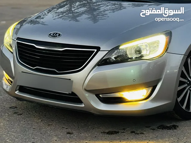 Used Kia Cadenza in Tripoli