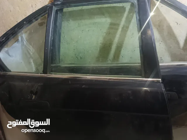 اربع بيبان bmw حجم 500بدي قديم بدون بطانه نظيفه 90