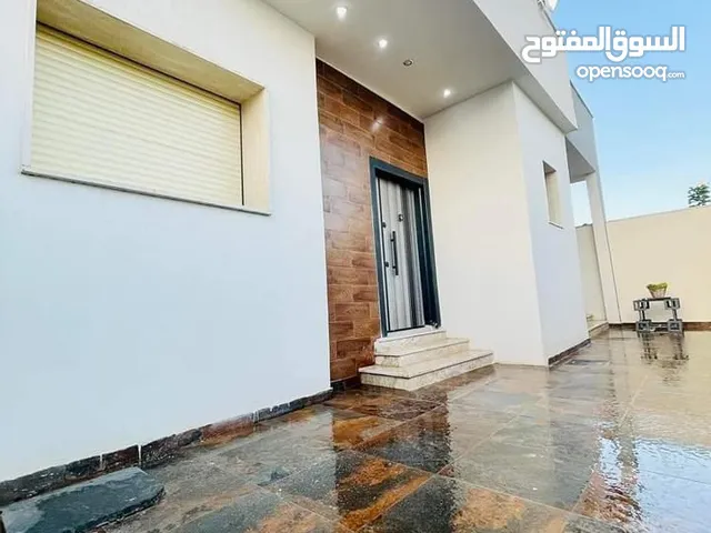 160 m2 2 Bedrooms Townhouse for Sale in Tripoli Ain Zara