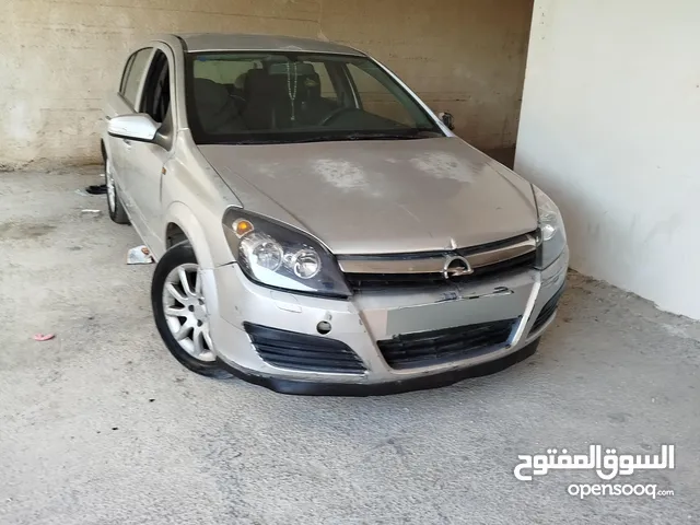 اوبل استرا 2006 للبيع بسعر مرتب معني