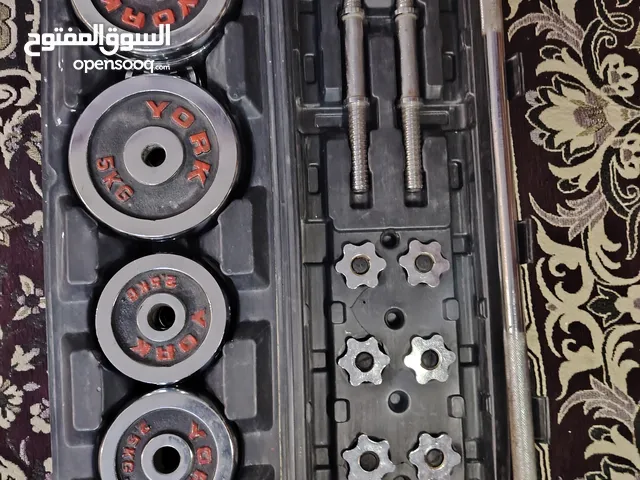 حقيبة حديد دنبلصات وشفت استعمال جدا قليل اخت الجديده وزنها 50 كيلو
