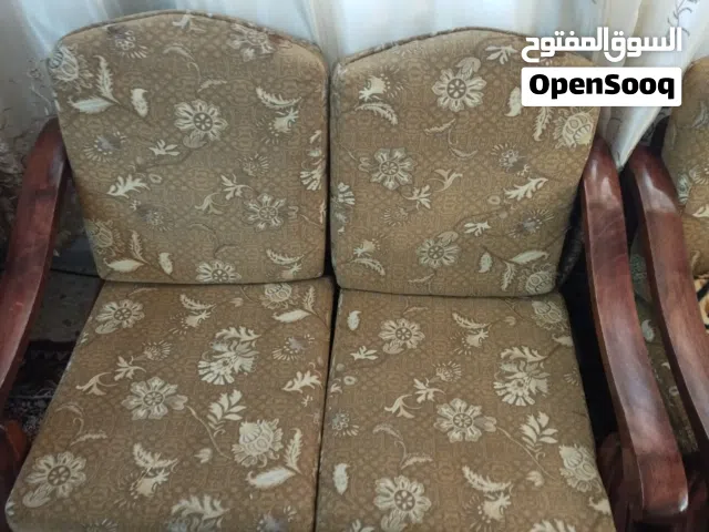 طقم كنب مورس خشب بحالة جيدة جدًا