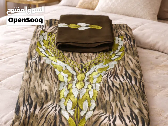 مخور اماراتي حرير اندنوسي قطعه قماش ممخيط مع شال