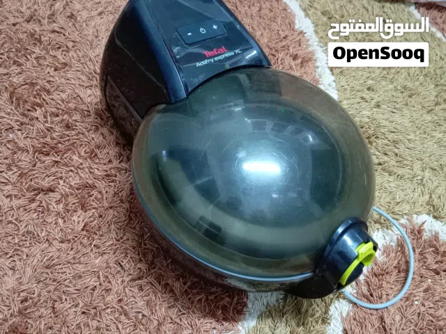 قلايه هوائيه نوع تيفال حجم كبير شغاله ميه بالميه ع الفحص للبيع بسعر 40 دينار