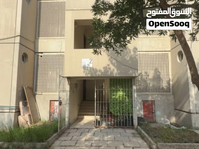 شقة محدثه في المربع الذهبي 114 متر