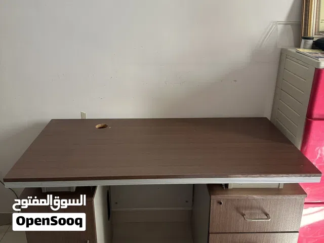 Computer table (gaming)