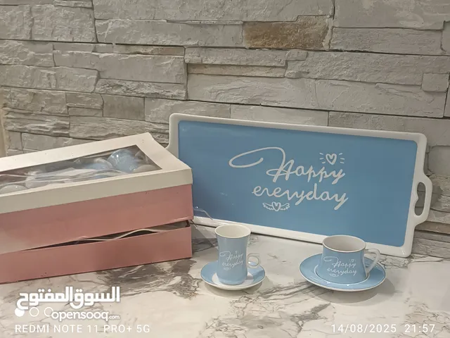 فناجين شاي وفناجين كابتشينو