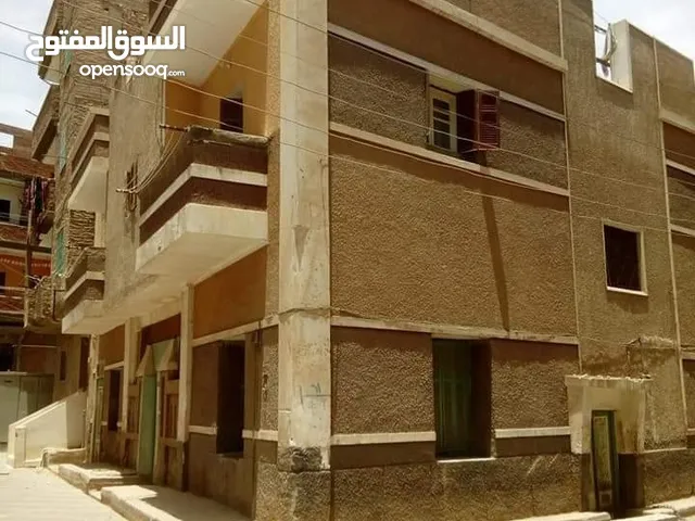 175 m2 More than 6 bedrooms Townhouse for Sale in Sohag Tahta