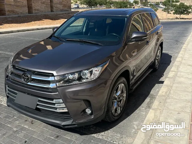 Used Toyota Highlander in Amman