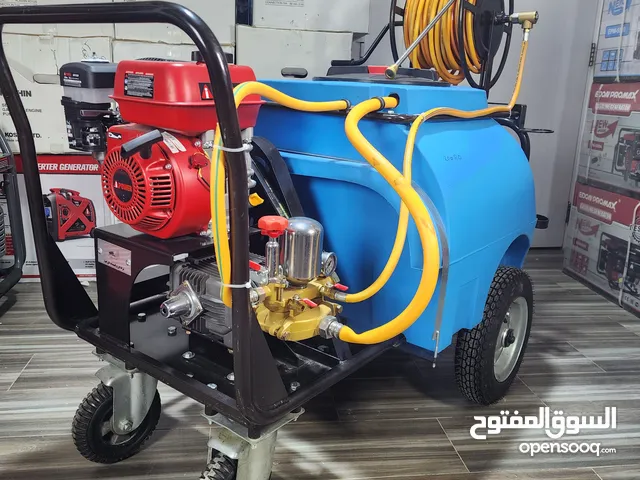 مكينة رش المبيدات بمب خزان ماطور بيب 7 حصان خزان 200 لتر بمب اصلي شركة الزرع العمانية ضمان ثلاث شهور