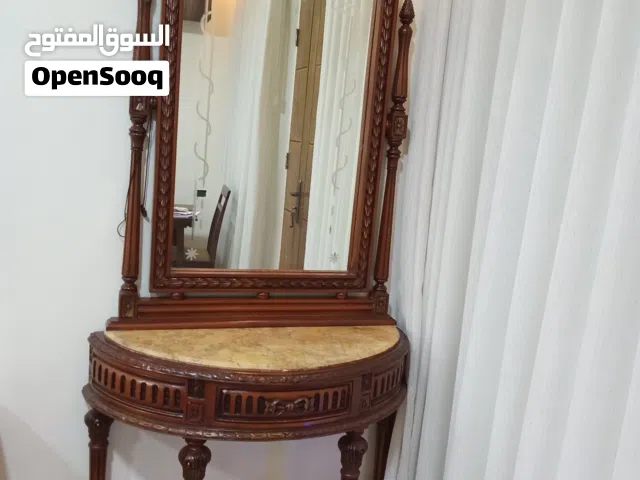 مرأه مدخل للمنزل فخم ملوكي مع رخامات