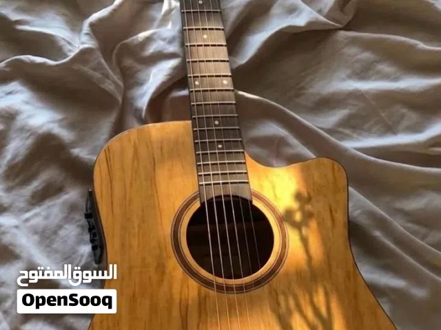 جيتار أكوستيك بحالة ممتازة للبيع
