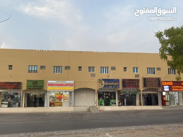 سوبرماركت فرصة في موقع مميز جدا للإيجار