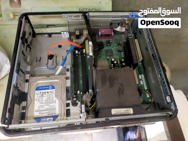 شاشه كمبيوتر وصندوق كيس