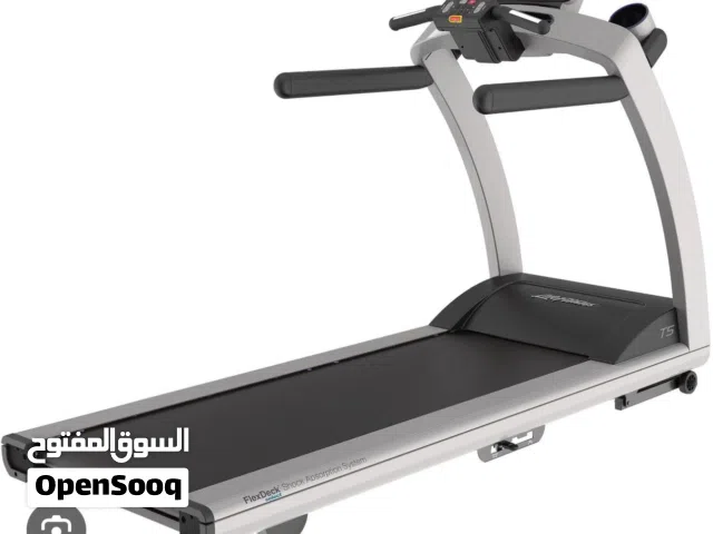 Life Fitness T5 Treadmill, Base+Go Console + wall mounted holder set