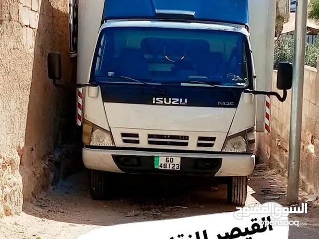 ديانا ايسوزو 2008  مغلقة شصي طويل مع باب جك يحمل لغاية 2 طن للنقل