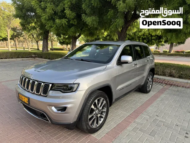 Jeep Grand Cherokee Limited V8 5.7L  Full Option  Powerful 4x4