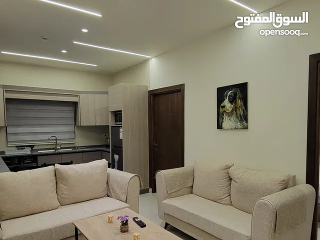 بأجمل موقع في عمان /خلدا ،عمارة عائلات راقيه،جديده