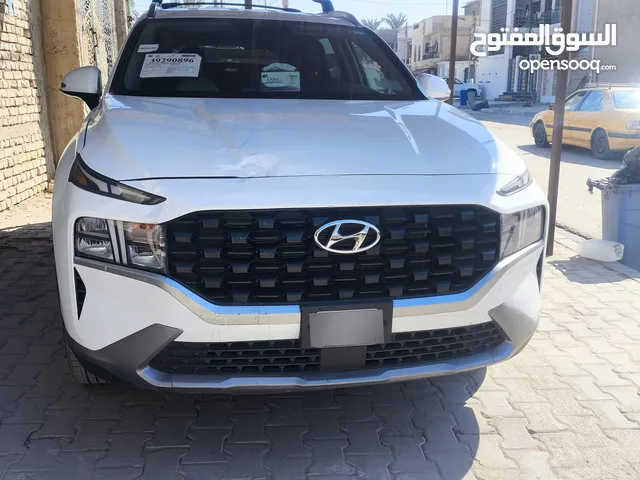 Used Hyundai Grand Santa Fe in Basra