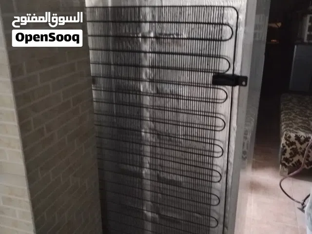 السلام عليكم ثلاجه للبيع