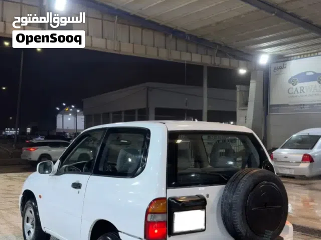 2005 سوزوكي جراند فيتارا Standard