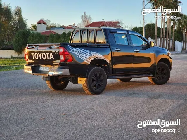 Used Toyota Hilux in Amman