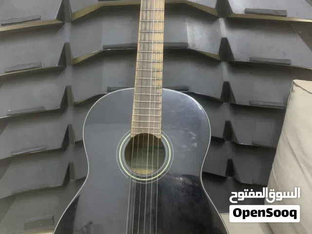 قيتار ياماها c40