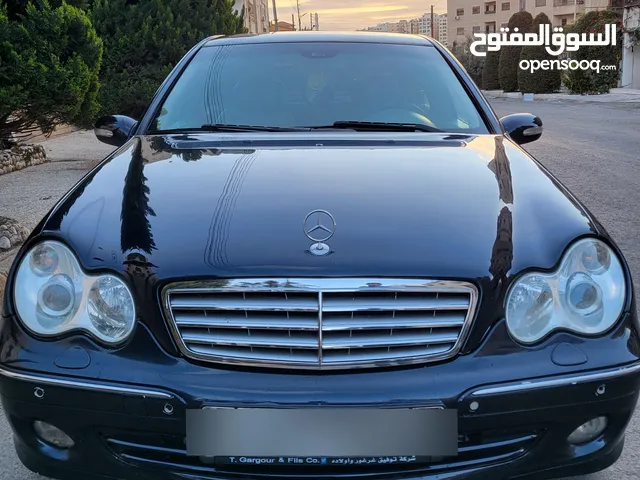 مرسيدس c200 بحالة الوكاله