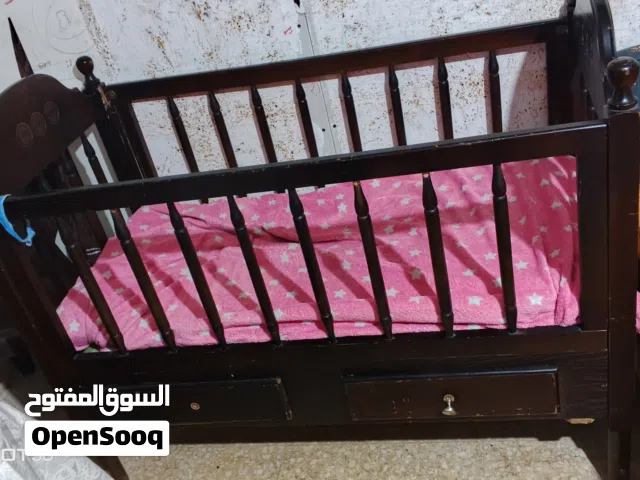 تخت بيبي خشب ثقيل