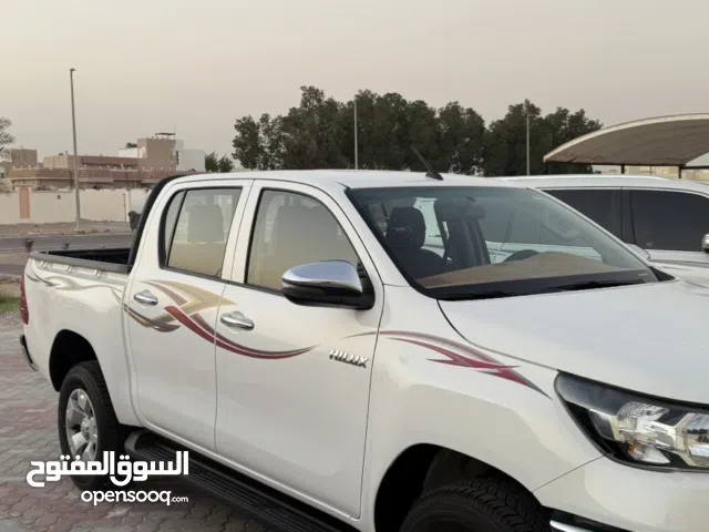 Used Toyota Hilux in Abu Dhabi