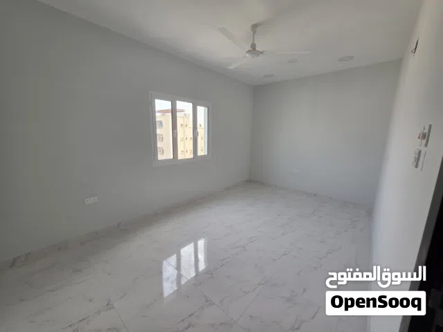 شقة في النويدرات/العكر بالقرب من المستشفى ومدرسة أم القرى وحديقة العكر