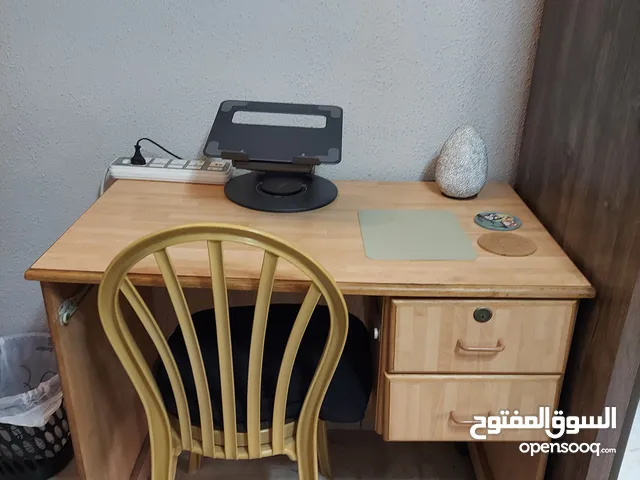 مكتب للبيع