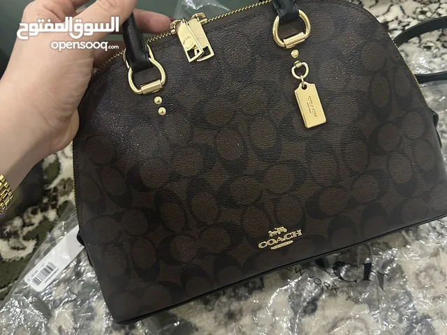 شنطة coach استخدام مرتين نظيفة جدا