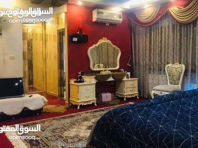 378m2 5 Bedrooms Apartments for Sale in Amman Khalda