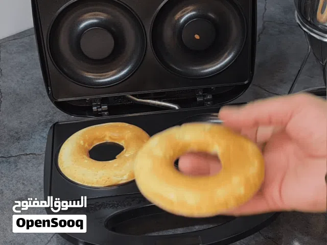 مكينة صانعة الدونات الكهربائية