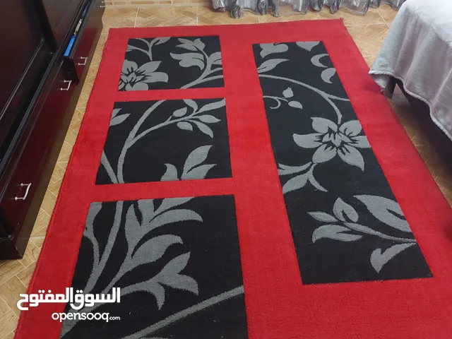 سجاد بحاله جيده سعر ااسجاده الواحده ب 15 السجادتين ب 25